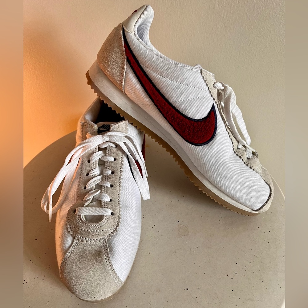Nike Classic Cortez Chenille Swoosh
